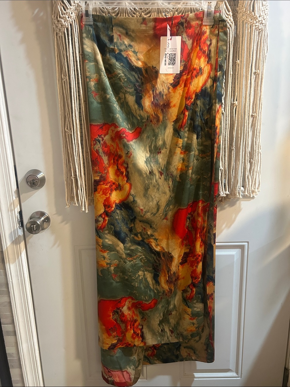 Maxi Skirt with Abstract watercolors Marble Print in Green & Red